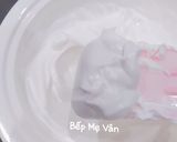 Hình bước làm 1 của món Bánh bông lan cupcake kem tươi