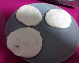 Foto del paso 4 de la receta: Tortitas de maíz rellenas de espinacas(pupusas)