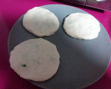 Foto del paso 4 de la receta: Tortitas de maíz rellenas de espinacas(pupusas)