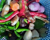 Foto langkah ke 1 dari resep Mangut Lele Kemangi.