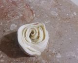 A picture of step 6 of Roses samosa.