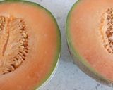 A picture of step 1 of Rosaline di melone e prosciutto.