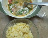 A picture of step 1 of Noodles omelet.