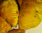عکس مرحله 4 از دستور پیراشکی مرغ زعفرونی