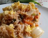 Foto langkah ke 5 dari resep Kimchi Bokeumbab (Nasi Goreng Kimchi).