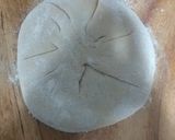 A picture of step 2 of Aloo paratha.