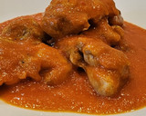 Foto del paso 6 de la receta: Jamoncitos de pollo con salsa de pimientos y tomate