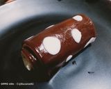 Foto langkah ke 5 dari resep Lapis gulung polkadot.