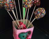 Foto del paso 2 de la receta: Fresas love bañados en chocolate 🍫💕🍓