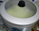 Foto langkah ke 3 dari resep Bolu gulung pandan kukus irit.