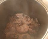 Foto del paso 5 de la receta: Carrilleras de cerdo estofadas con salsa de ostras y soja