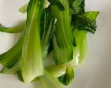 A picture of step 3 of Stir-fry Bok Choy with crispy garlic and oyster sauce.