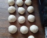 Briós (csokikrémmel, dióval és cukorral szórva) recept fázis 5 fotója