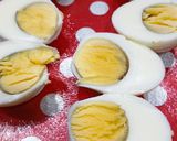 Foto del paso 1 de la receta: Huevos rellenos económicos y muy fáciles 😃