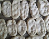 صورة لخطوة 5 من وصفة متل حبات الخبز لكن طعم اللبن فيها خياااااال ☺☺😋😋😋😋😋😋