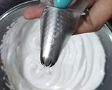 A picture of step 2 of Tricolor fruit cream.