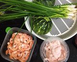 Hình bước làm 2 của món Tôm nhồi bí đỏ