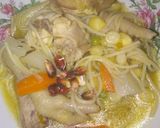 Foto del paso 3 de la receta: Sopita de patitas de pollo con verduras
