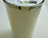 A picture of step 2 of Paan lassi.