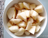 Foto del paso 3 de la receta: Crema de coliflor con pera y abadejo