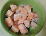 A picture of step 1 of Chilli garlic fish.