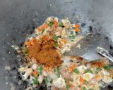 Foto langkah ke 3 dari resep Nasi Goreng Kari.