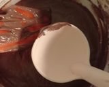 Foto langkah ke 6 dari resep Brownies Kukus Bermotif resep Farah Quinn.