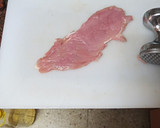 Foto del paso 3 de la receta: Solomillo adobado en mojo a la plancha con chips de verduras