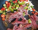 Foto langkah ke 2 dari resep Tumis Daging 🥩Jamur Tiram 🍄🤗.