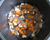 A picture of step 4 of Chicken ‘Gomoku’ Takikomi Gohan (Seasoned Rice).