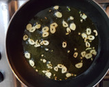 Foto del paso 3 de la receta: Tallarines con níscalos