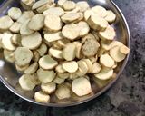 गुळातील राताळे (gulatil ratale recipe in marathi) रेसिपी स्टेप 1 फोटो 