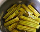 A picture of step 2 of Radish drumsticks sambar.