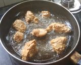 A picture of step 2 of Restaurant Style Chicken Curry.