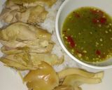 รูปขั้นตอนการทำที่ 3 ของ ข้าวหน้าไก่นึ่งสมุนไพร (Steamed Chicken with Herbs on Rice)
