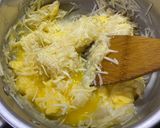 Foto langkah ke 2 dari resep Cheese Custard Muffin.