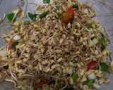 Foto langkah ke 4 dari resep Tumis Kecambah Kedelai irit bumbu.