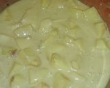 Foto langkah ke 4 dari resep Cake Apel Kurma Kukus setengah matang.