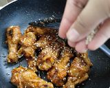 Foto langkah ke 5 dari resep Garlick & Honey Chicken Wings.