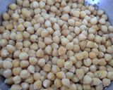 Foto del paso 1 de la receta Garbanzos con calamares y mariscos