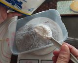 Foto langkah ke 2 dari resep Bolu Kukus Ketan Hitam Keju Lumer.