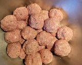 A picture of step 2 of Albóndigas (Mexican Meatballs).