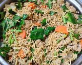 รูปขั้นตอนการทำที่ 7 ของ ผัดบะหมี่กึ่งฯหมูสับ ปริมาณจุใจ
