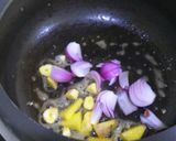A picture of step 1 of Tomato celantro soup.