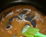 A picture of step 2 of Til chikki.