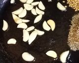 A picture of step 2 of Rajasthani style garlic chutney.