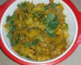 A picture of step 4 of Aloo Gobi Matar (Potato, Cauliflower, and Pea Curry).