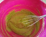 Foto langkah ke 3 dari resep PANDAN Chiffon Cake with poppy seed.