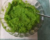 A picture of step 1 of Peas patties.