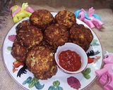 Foto langkah ke 8 dari resep Omelet Roti Tawar n Sosis.